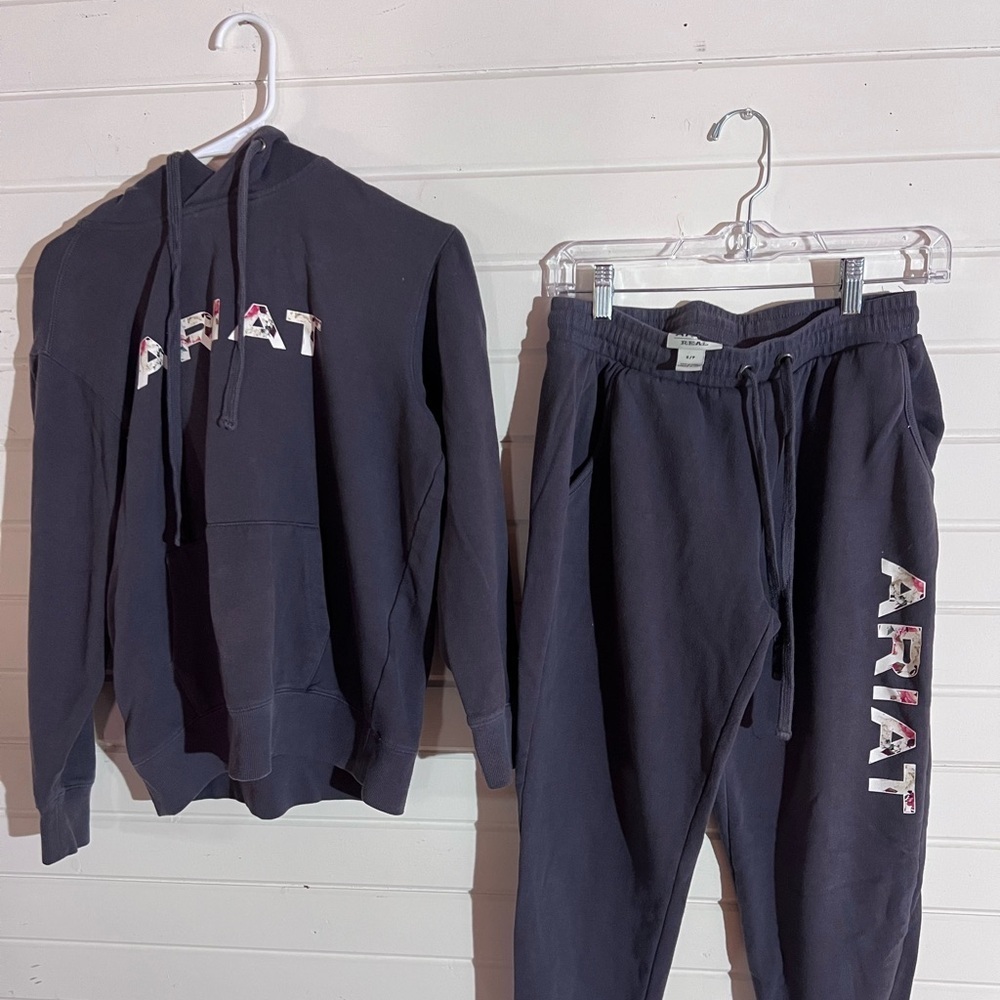 Ariat sweatsuit